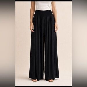 EARTHBOUND TRADING CO. Pants Women Medium Black Wide-Leg Pull On Smocking FLAW